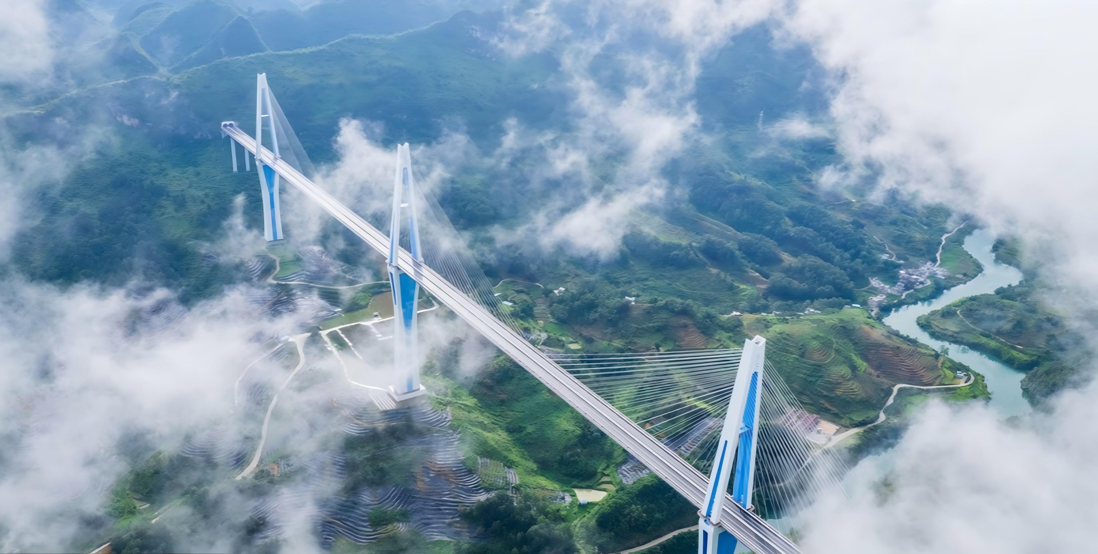 平塘特大桥-1806517868202688519(1).jpg